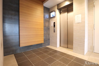 【ロビー】 | プレサンス鶴舞ファースト | 落ち着いたロビーです