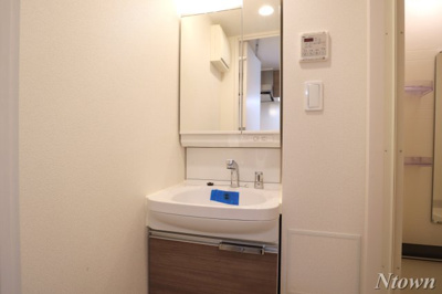 【独立洗面台】 | プレサンス鶴舞ファースト | 独立洗面台あり、毎朝おしゃれに忙しい女性の方におすすめです