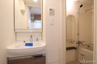 【洗面所】 | プレサンス鶴舞ファースト | 脱衣スペースもあります