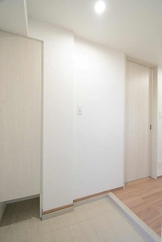 ステージファースト千葉中央の玄関