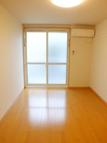 レオパレスメローフィールド　Ｋの寝室