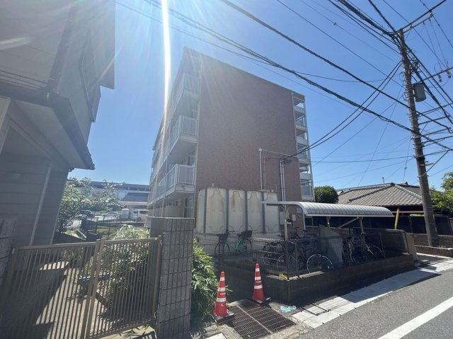 レオパレスメローフィールド　Ｋの外観