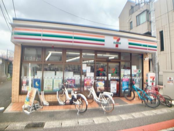 マリンスクエアの周辺