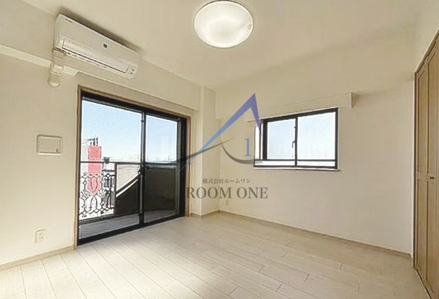 グリフィン横浜・天王町弐番館の居間・リビング|洋室のお部屋です。