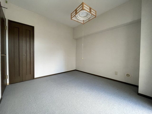 ナイスアーバン堤下の洋室|クロス張替や床張り替えにて、お好みのお部屋へリフォームしませんか♪