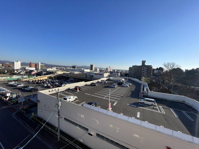 ナイスアーバン堤下の展望|南側にはすぐにヨークタウン、大きな公園があります。お買い物、お散歩、気分転換に大変便利なマンション♪