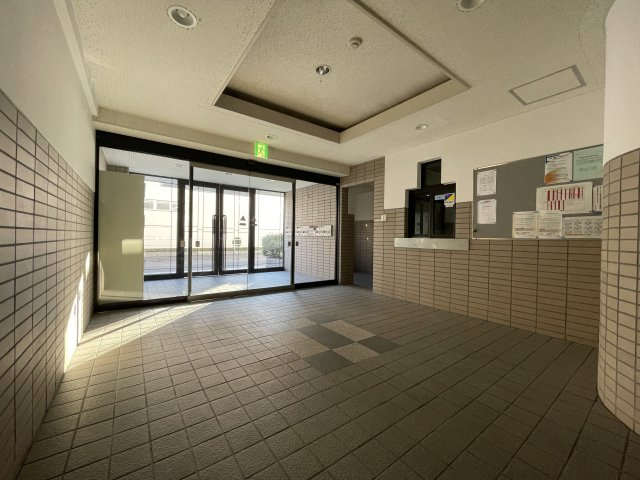 ナイスアーバン堤下のエントランス|いつも清潔に保たれているエントランス。