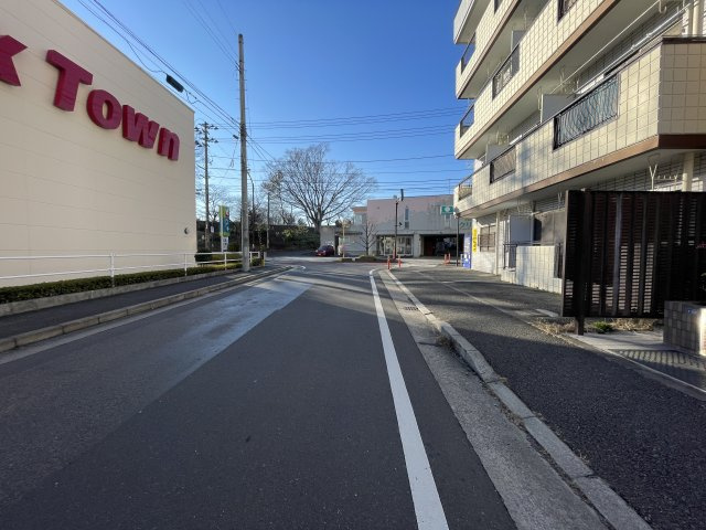 ナイスアーバン堤下の周辺|エントランスを出れば、徒歩約1分でヨークタウン到着！いつでもお買い物に便利♪