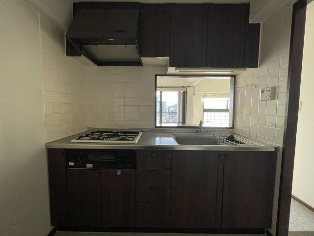 ナイスアーバン堤下のその他|対面キッチンなので、ベランダから外の景色を見ながら、リビングにいるご家族の様子を見ながら日々お料理が出来て便利な間取りです。