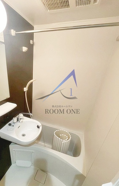 ｒｅｖｅｕｒ　ＹＯＧＡの浴室|お風呂です。