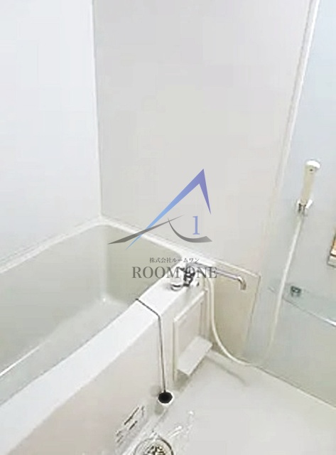 Rising place 桜木町二番館の浴室|お風呂です。