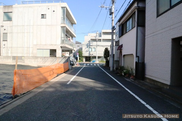 【前面道路含む現地写真】