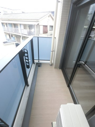 アロー東海神３７番館のバルコニー
