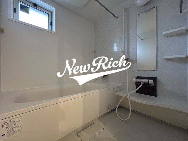 北群馬郡吉岡町大字大久保のアパートの浴室