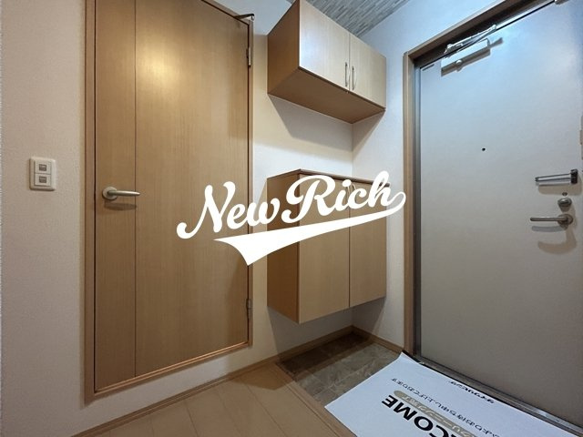 前橋市荒牧町１丁目のアパートの玄関