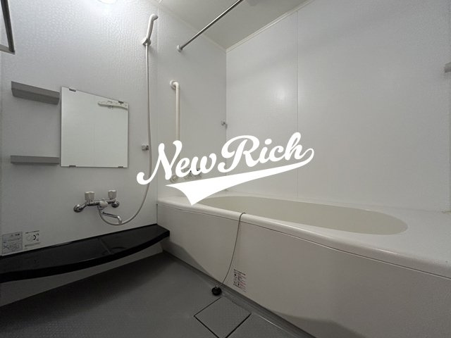 前橋市荒牧町１丁目のアパートの浴室