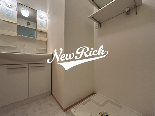 前橋市荒牧町１丁目のアパートの独立洗面台