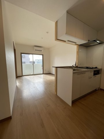 第43川崎ビルの居間・リビング