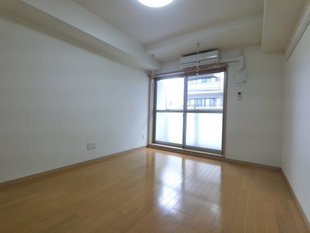 レオ四拾八番館のその他