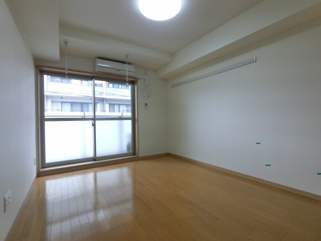 レオ四拾八番館の寝室