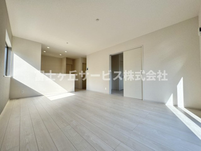 【居間・リビング】 | 藤枝市藤岡3丁目 7期 新築一戸建て 1号棟 | リビングダイニングです
