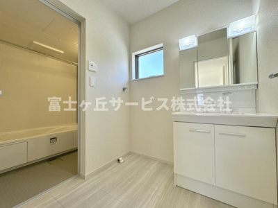 【脱衣所】 | 藤枝市藤岡3丁目 7期 新築一戸建て 1号棟 | 脱衣場です