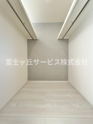 【収納】 | 藤枝市藤岡3丁目 7期 新築一戸建て 1号棟 | 収納豊富なウォークインクローゼット