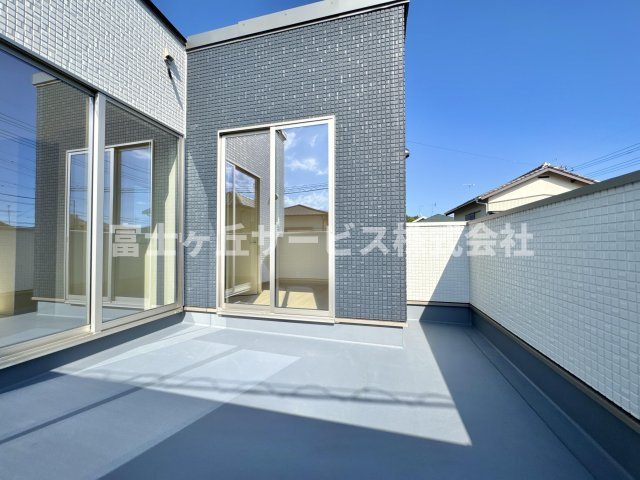 【バルコニー】 | 藤枝市藤岡3丁目 7期 新築一戸建て 1号棟 | 陽当たり良好なバルコニーです