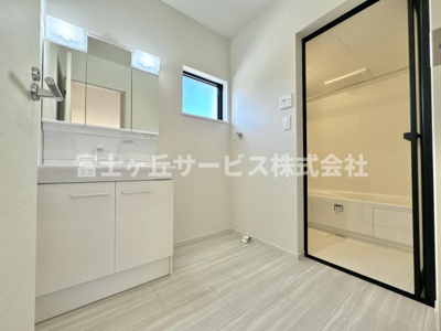 【脱衣所】 | 藤枝市藤岡3丁目 7期 新築一戸建て 2号棟 | 脱衣場です