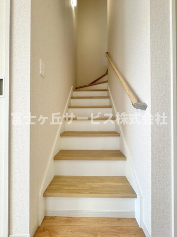 【その他】 | 藤枝市藤岡3丁目 7期 新築一戸建て 2号棟 | 階段です