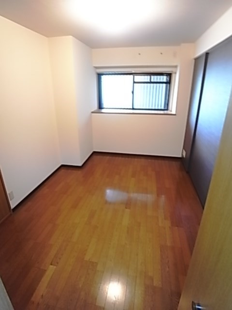 サンラトール甲陽園の洋室