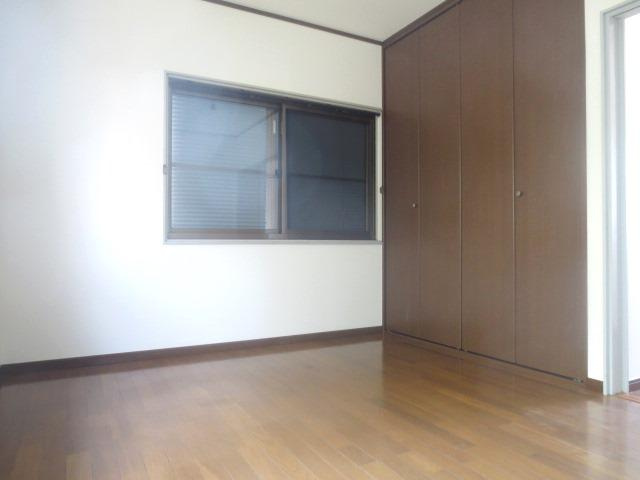 中尾貸家の洋室