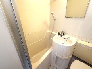 Ｇ－ＦＬＡＴＳⅢの浴室