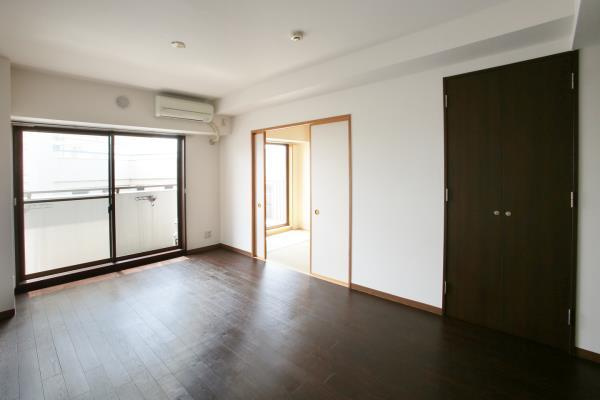 ＫＤＸレジデンス田園調布の居間・リビング