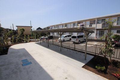 ★屋根付き駐輪場★（バイク不可）