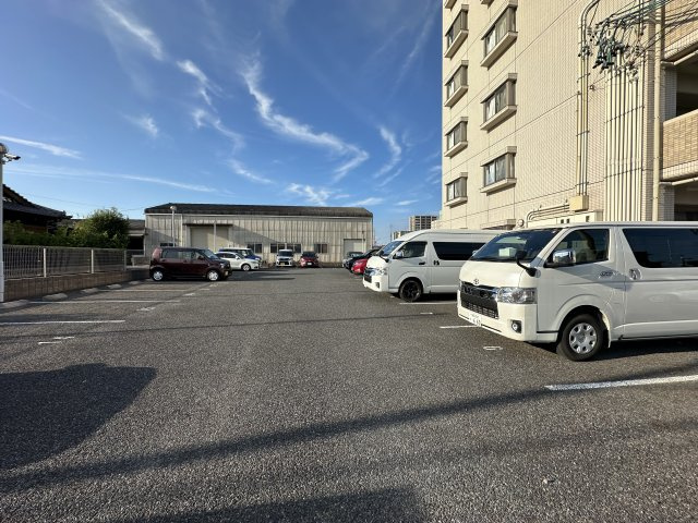 レーヴシェソワの駐車場