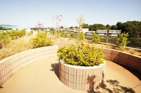 岡本弐番館の庭