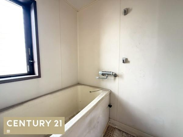 和歌山市湊　店舗付住宅の浴室