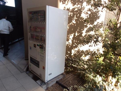 【設備】 | プレミアムプレイス草加松原 | 自動販売機