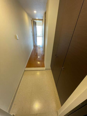 【玄関】 | プレミアムプレイス草加松原 | 写真は入居前の過去のものです。