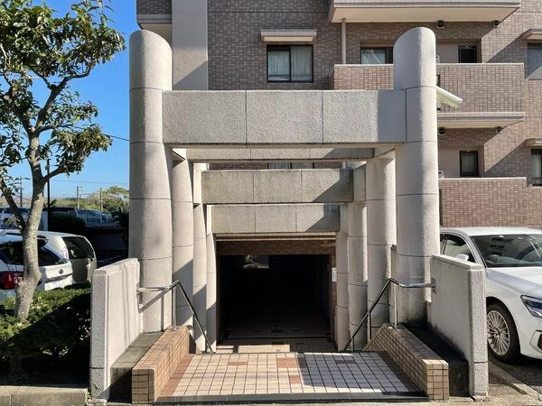 シャトー岡崎Ⅱ番館のエントランス|エントランスです。