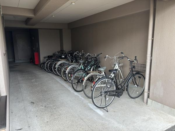 ガーデンヒルズ東大友のその他共用部分|駐輪場です。