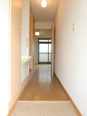 レオパレスやませの玄関