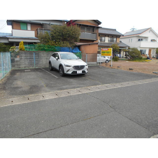 岐阜市市橋５丁目の駐車場の外観