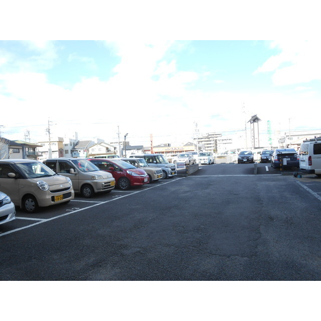 ビューネの駐車場