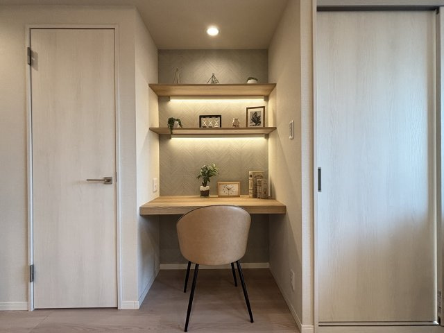 湯島ハイタウンA棟の居間・リビング