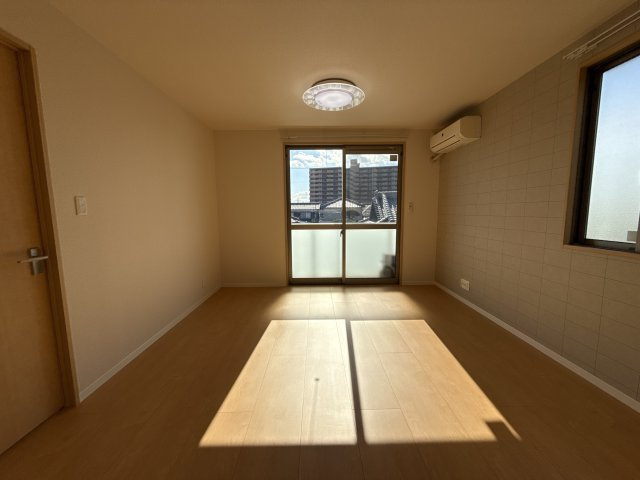 メゾンドソレイユ網干の居間・リビング