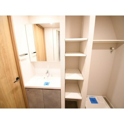 【洗面所】 | ＧｒａｎＤｕｏ田園調布Ⅳ | コンパクトで使いやすい洗面所