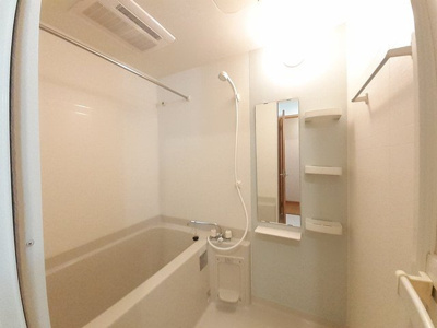 【浴室】 | レジ－ナＢ | コンパクトで使いやすいお風呂です