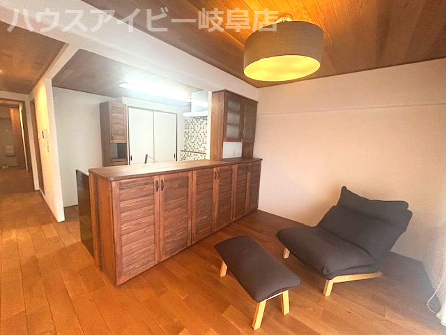 【居間・リビング】の画像